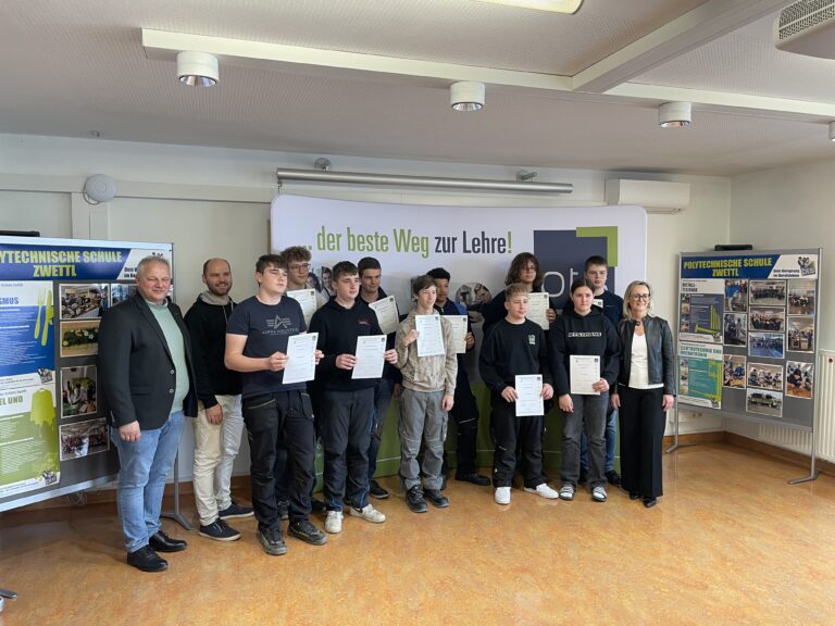 Starke Leistung der PTS Gmünd beim Viertelsbewerb Elektro in Zwettl